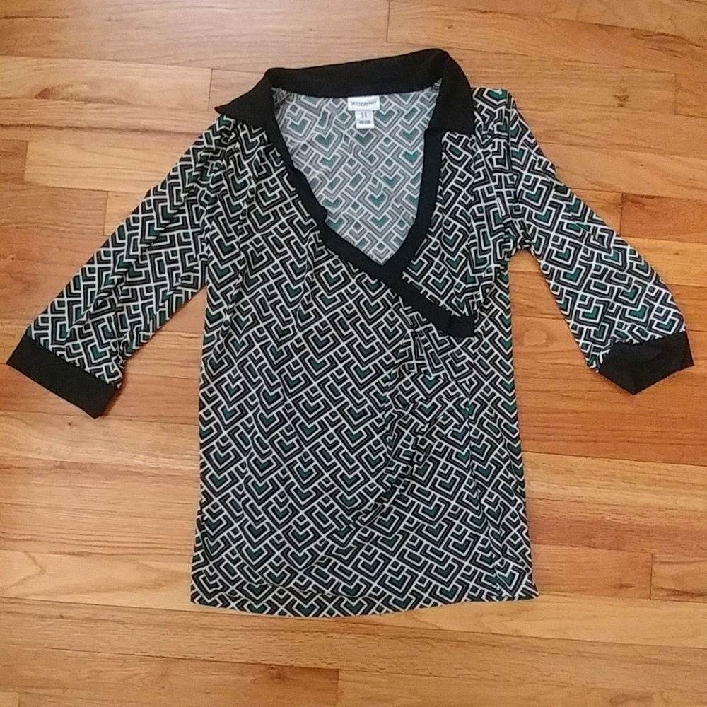 Motherhood Maternity medium maternity/nursing top